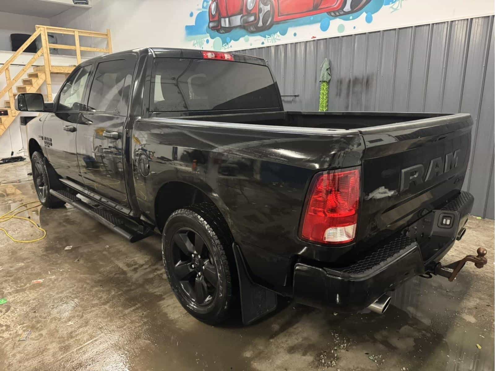 2020 RAM 1500 Classic Express - Image 3