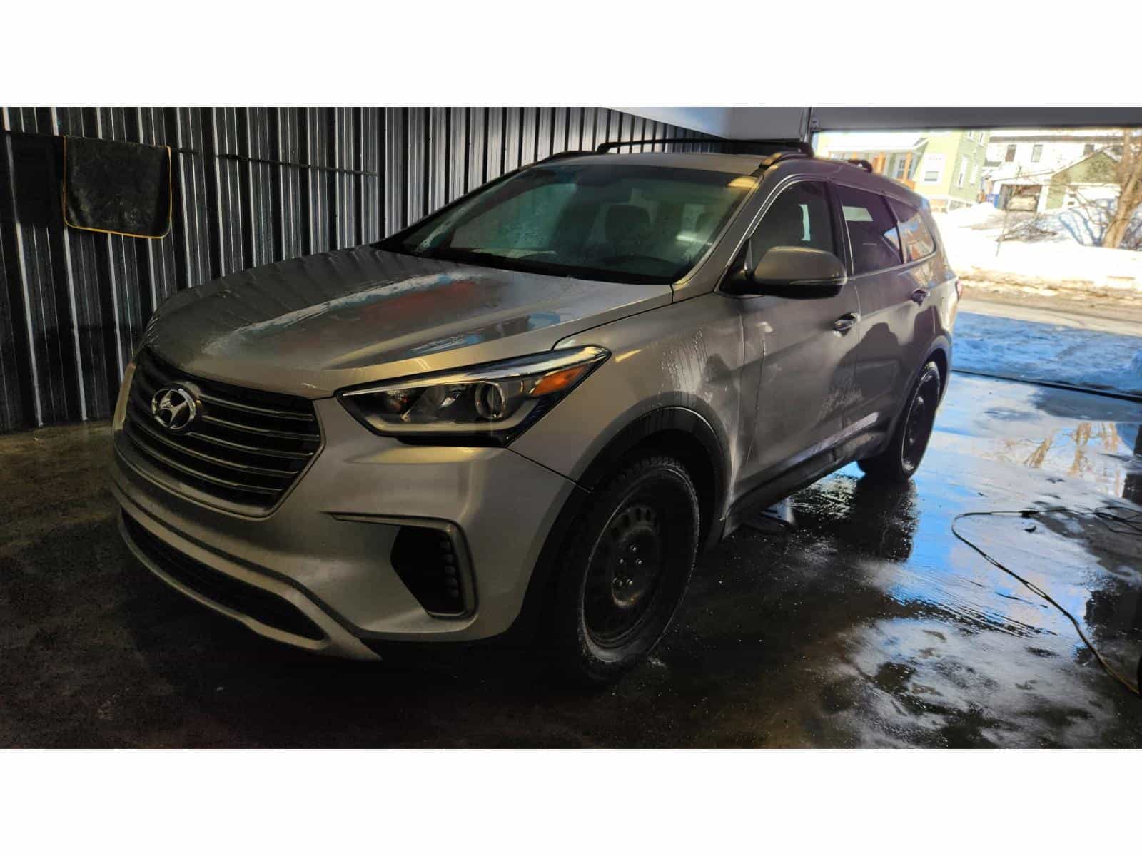 2018 Hyundai Santa Fe XL Premium - Image 1