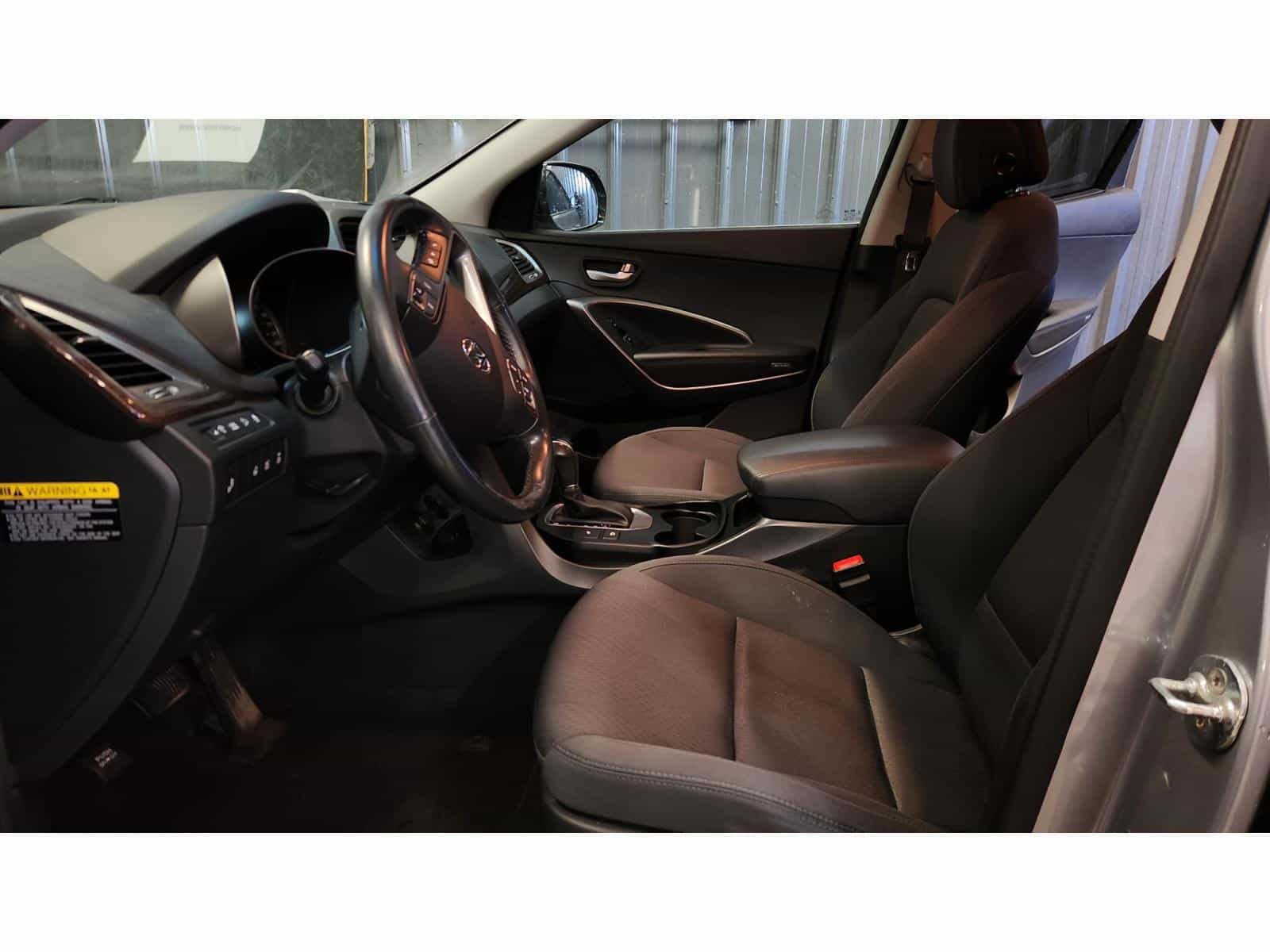 2018 Hyundai Santa Fe XL Premium - Image 9