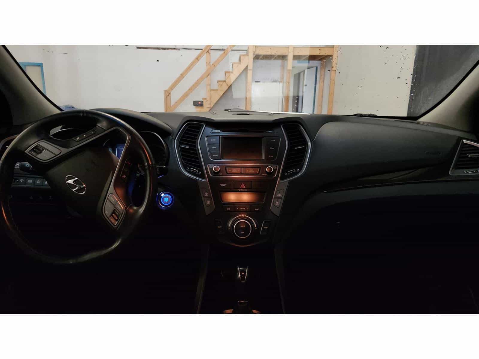 2018 Hyundai Santa Fe XL Premium - Image 11