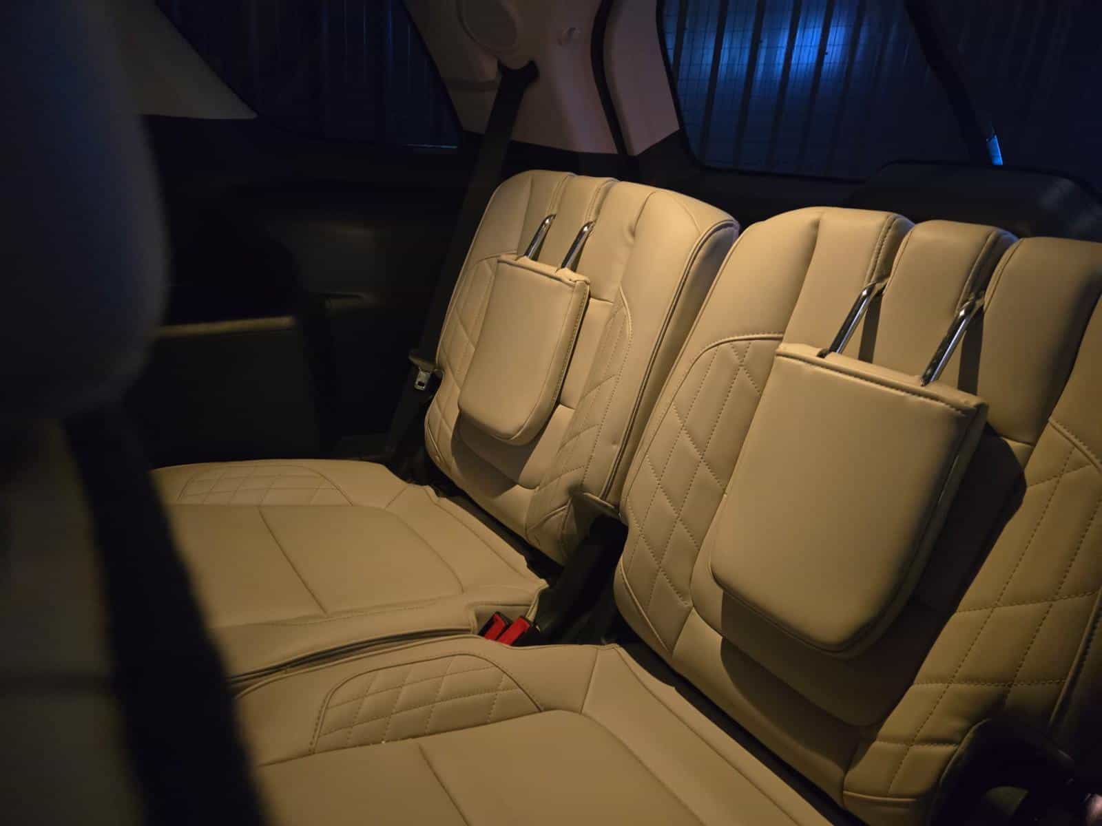 2016 Ford Explorer Platinum - Image 11