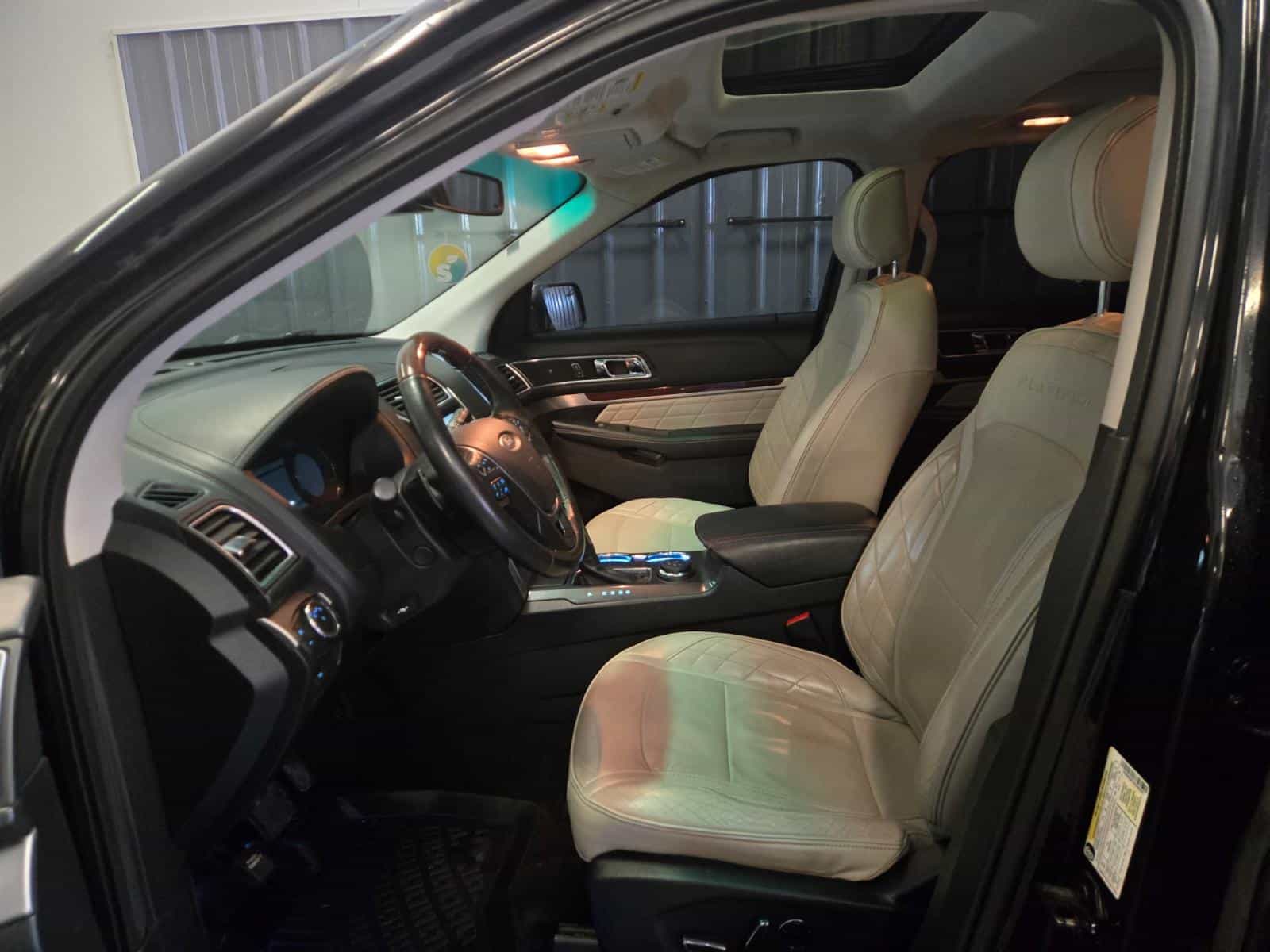 2016 Ford Explorer Platinum - Image 9