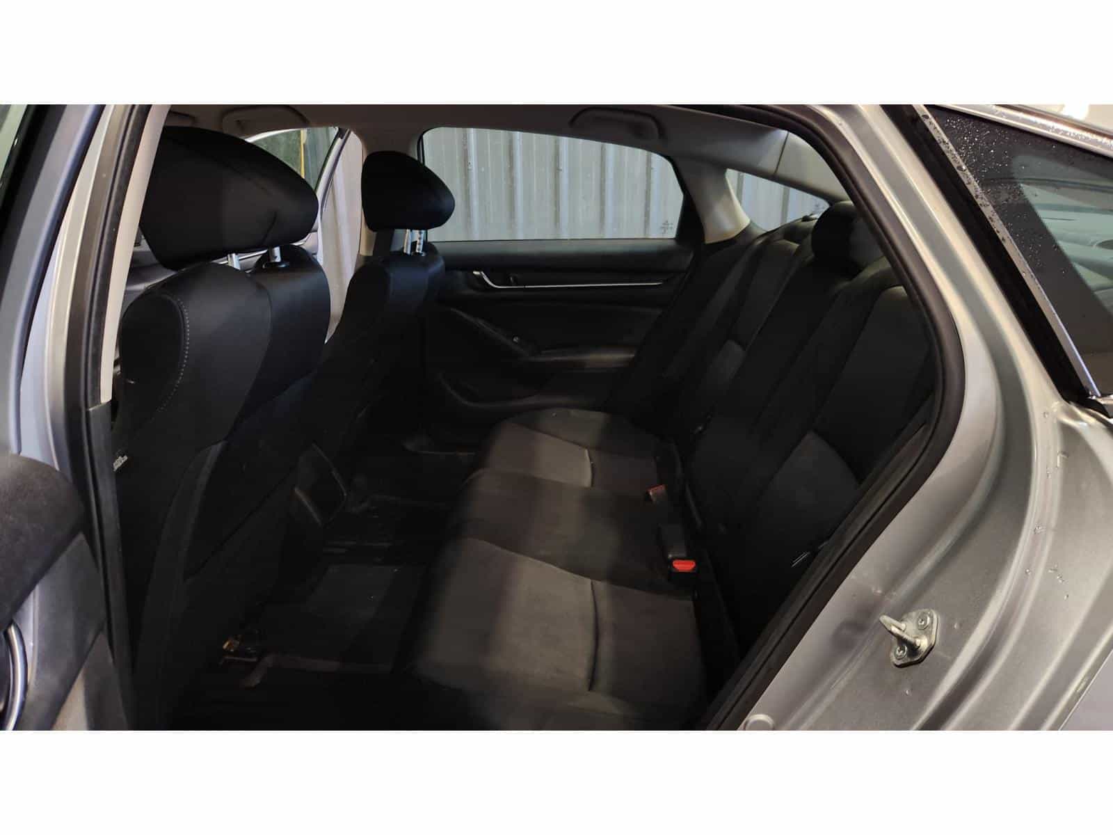 2018 Honda Accord LX - Image 12