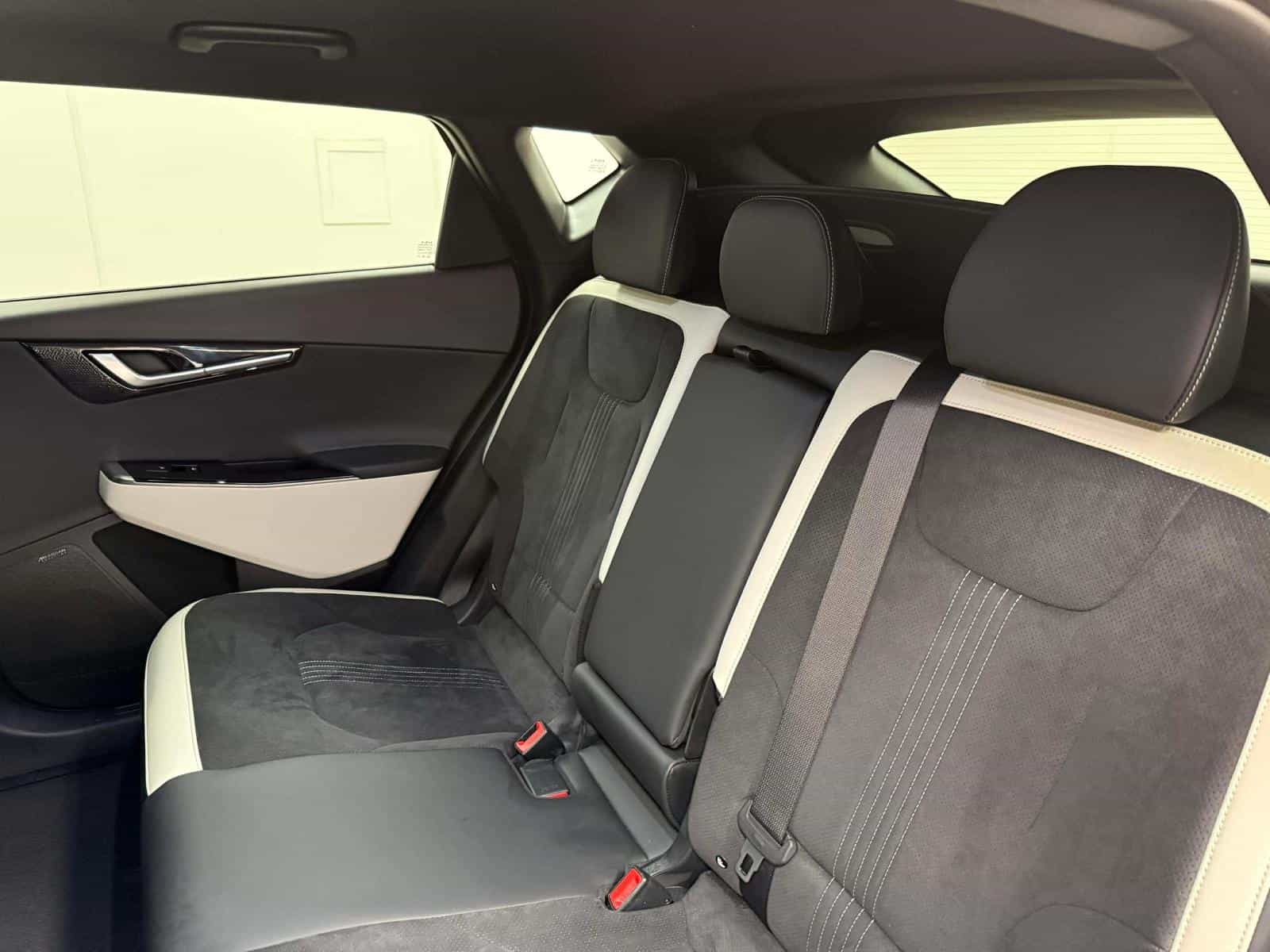 2022 Kia EV6 Long Range GT-Line 2 - Image 8