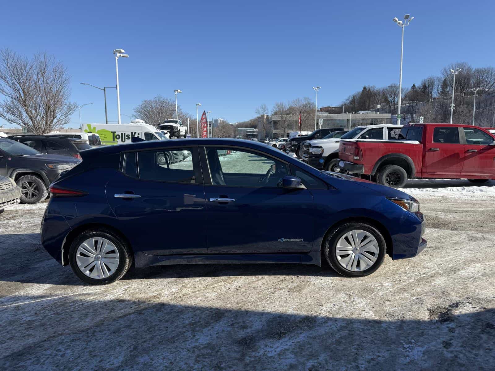 2019 Nissan LEAF S S - Image 5