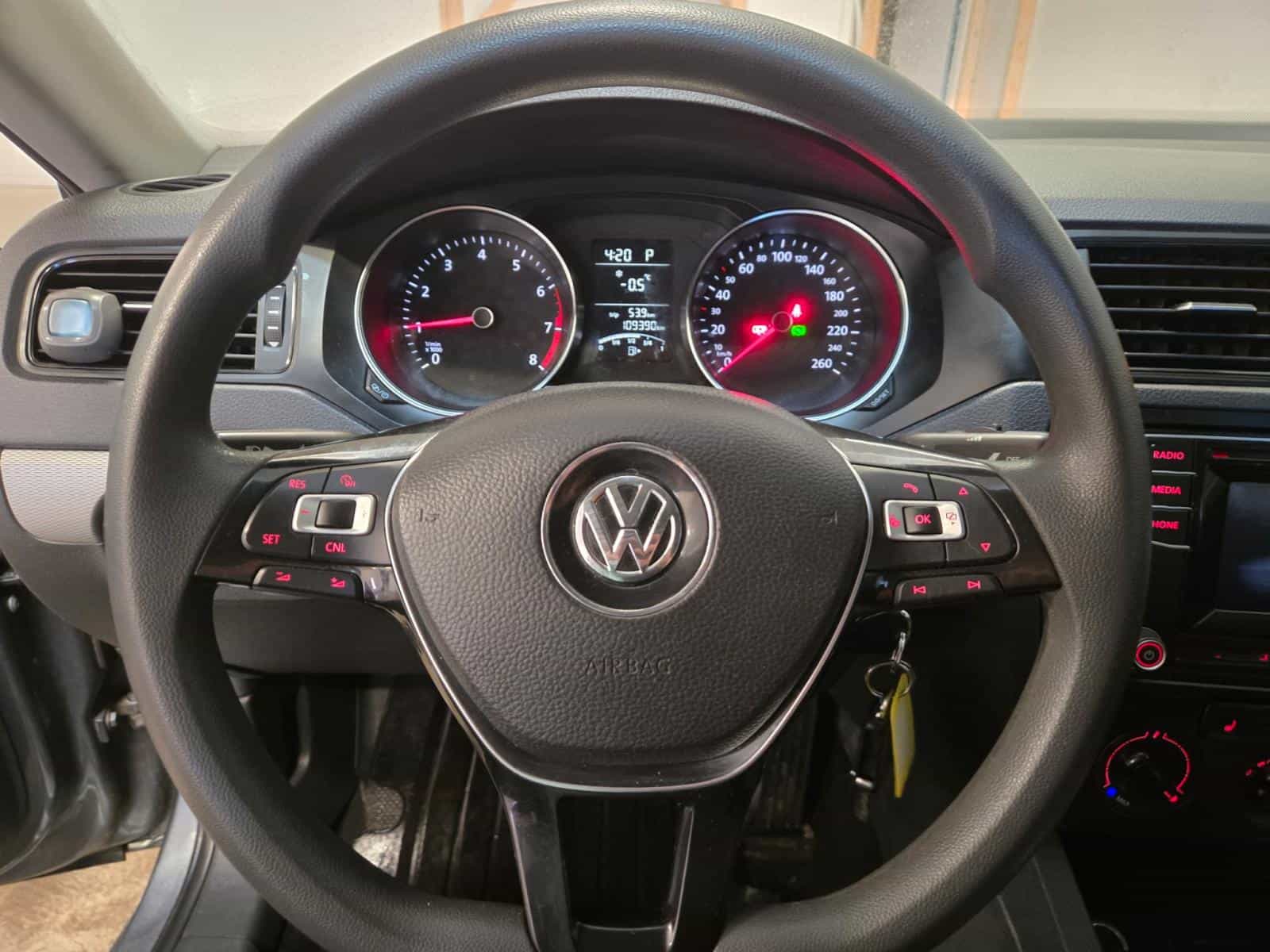 2017 Volkswagen Jetta Trendline + - Image 13