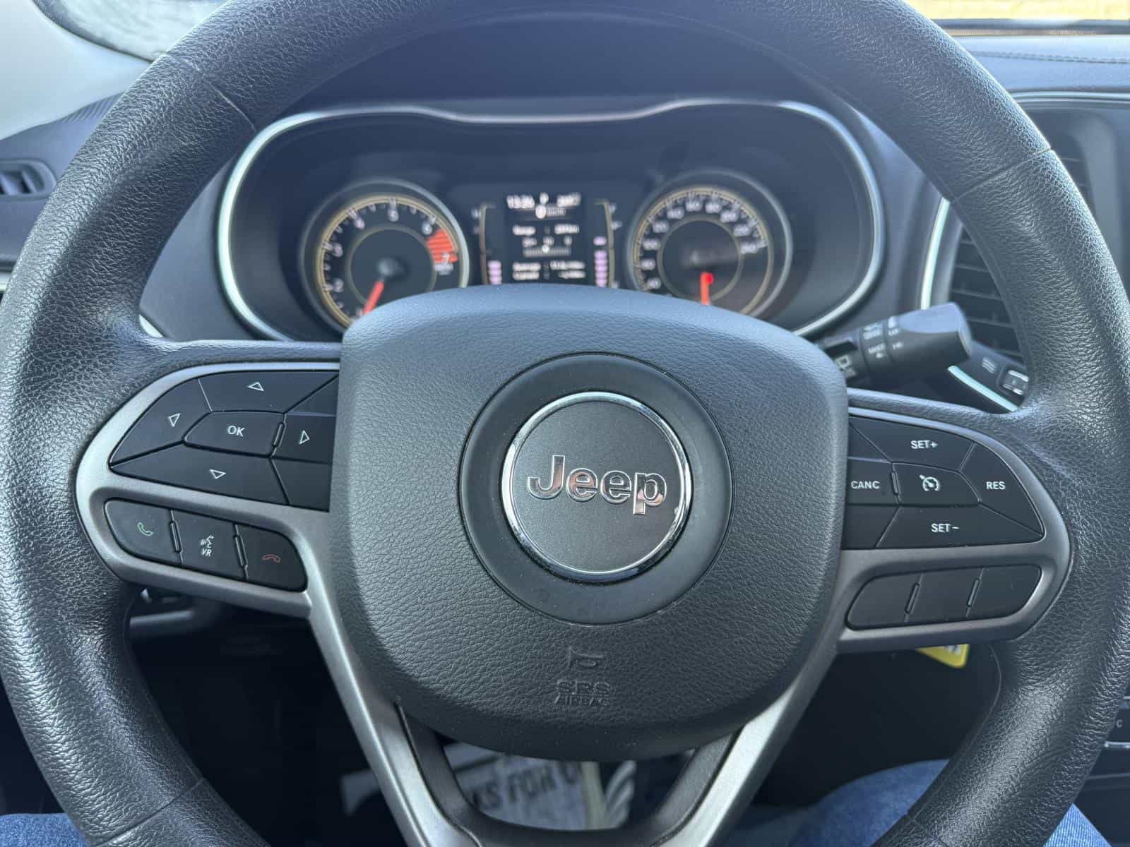 2022 Jeep Cherokee Sport - Image 15