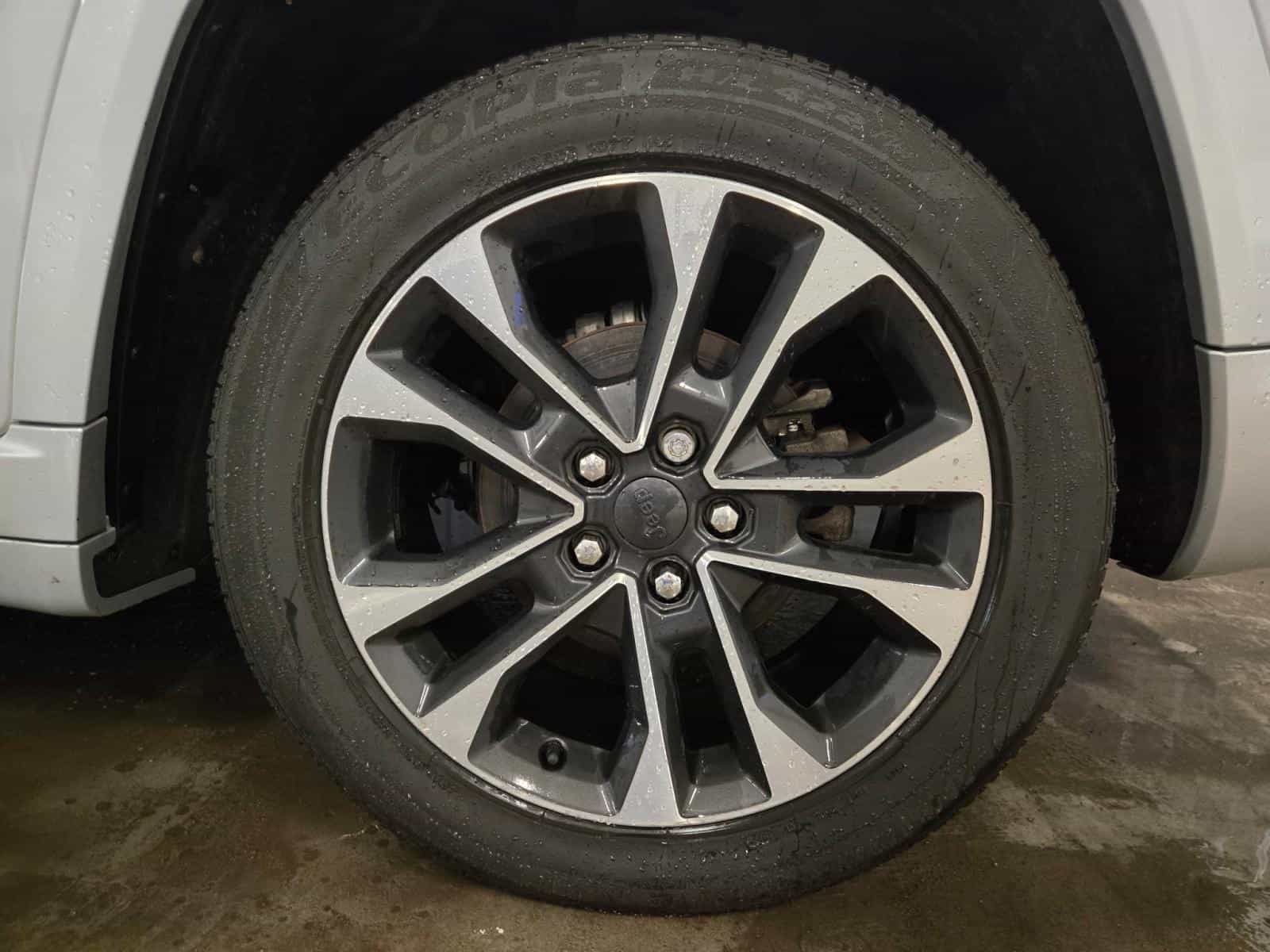 2022 Jeep Grand Cherokee Overland Overland - Image 8