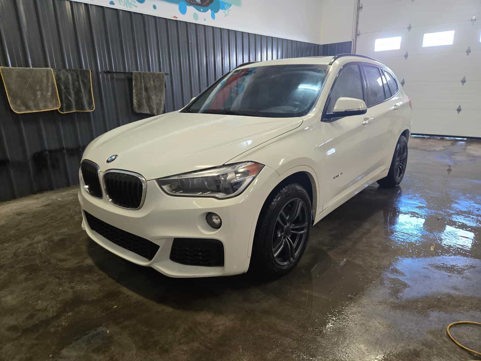 2016 BMW X1 xDrive28i - Image 1