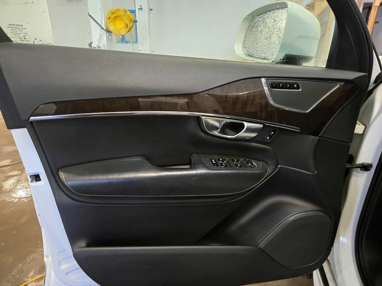 2018 Volvo XC90 Momentum - Image 13