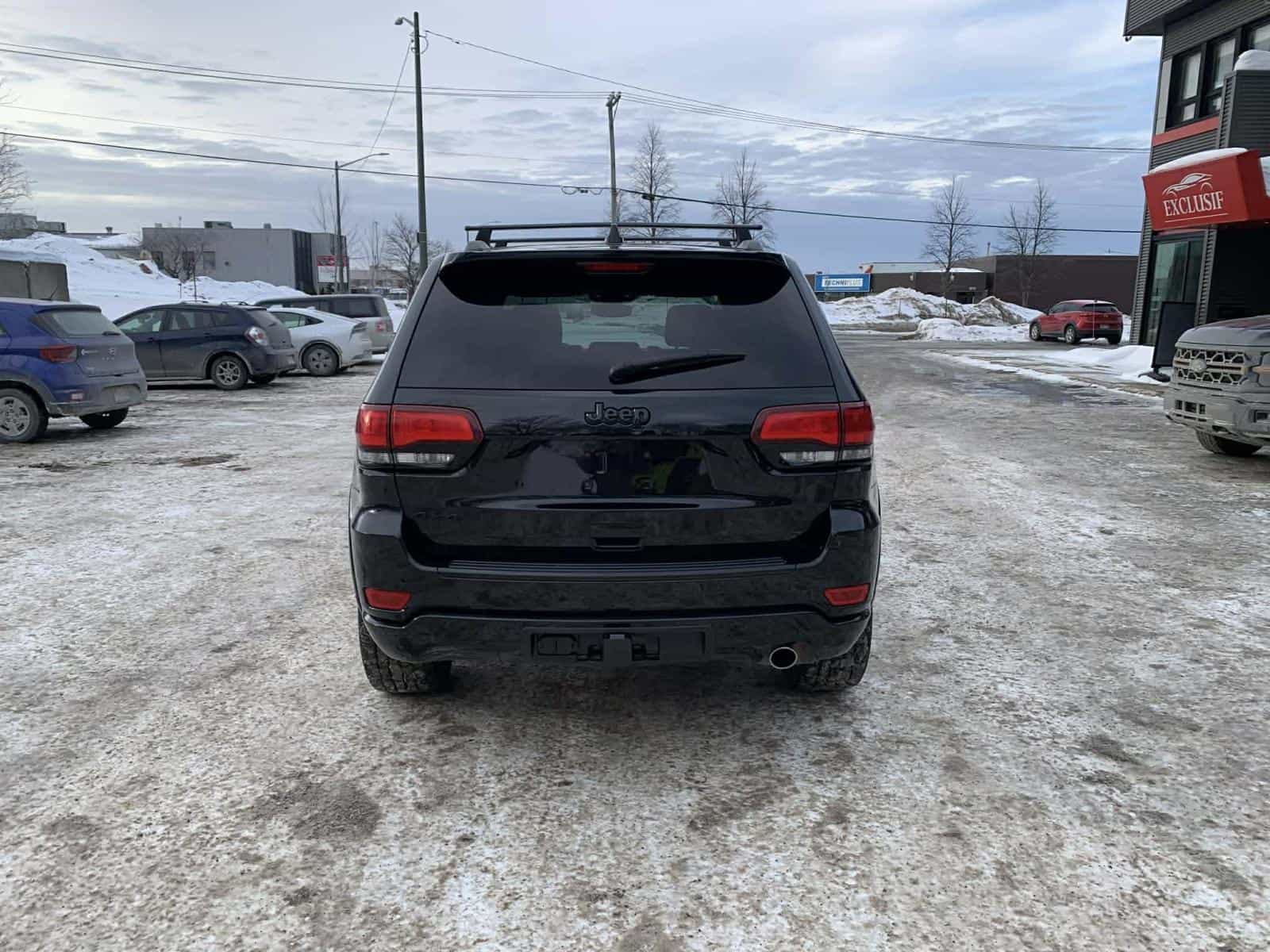 2018 Jeep Grand Cherokee Altitude IV - Image 5