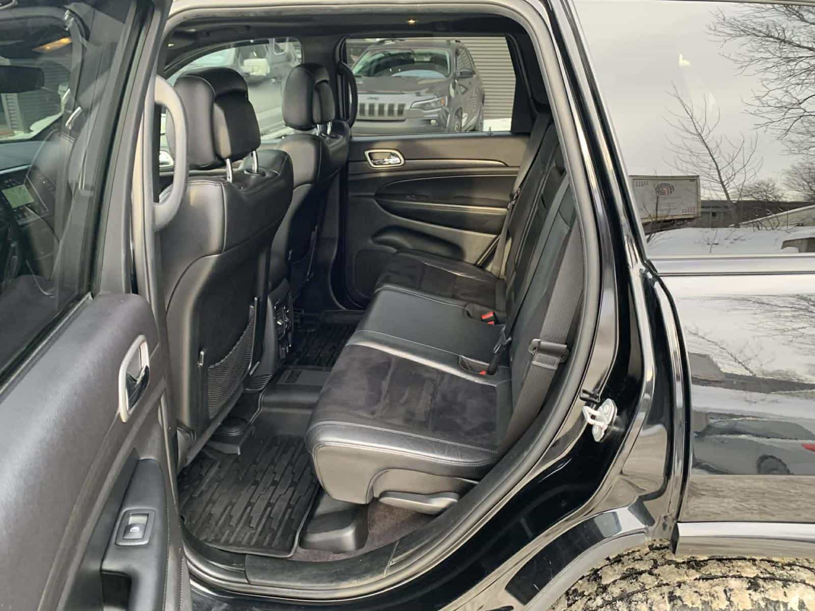 2018 Jeep Grand Cherokee Altitude IV - Image 10