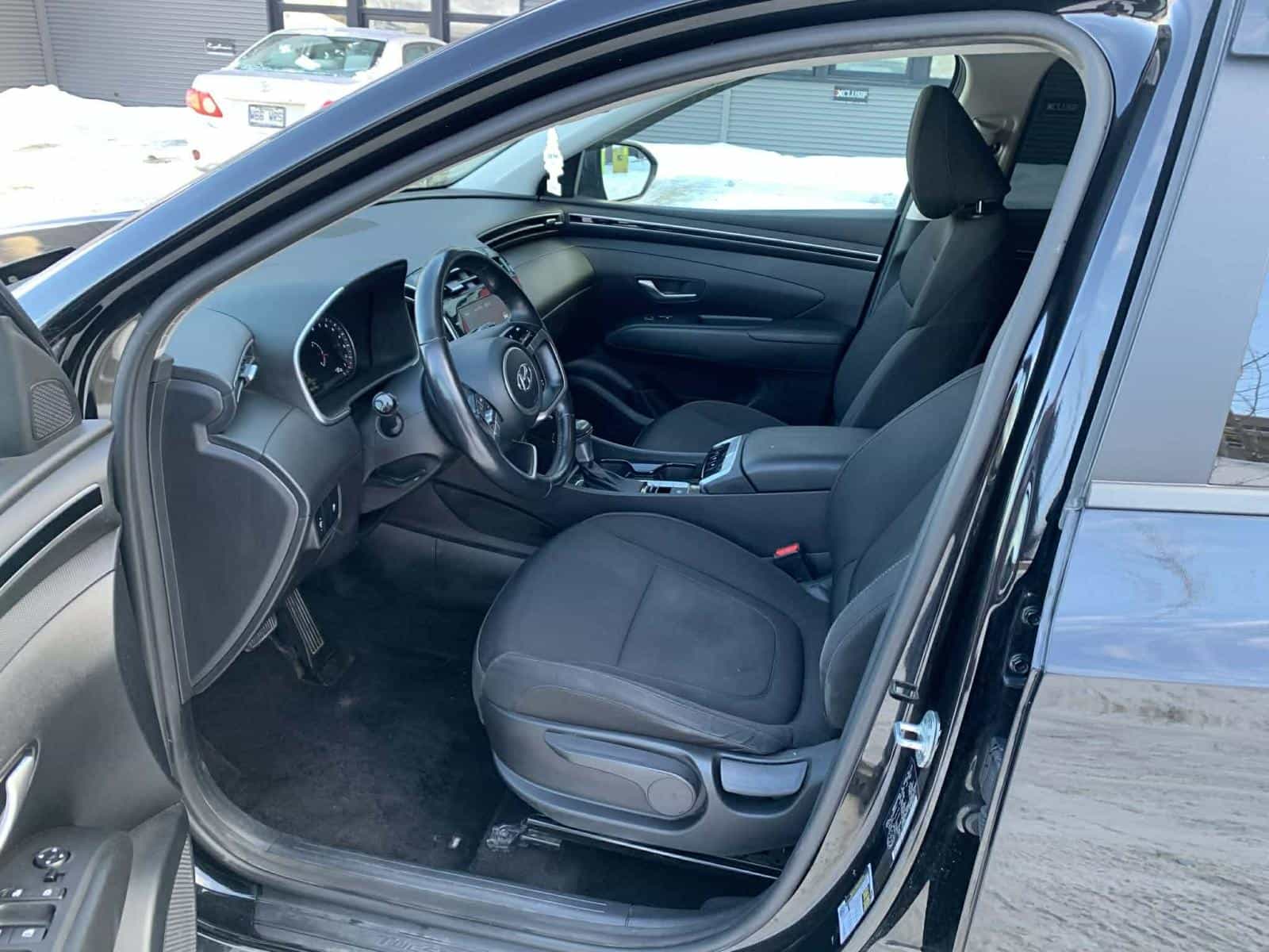 2022 Hyundai Tucson Essential - Image 13