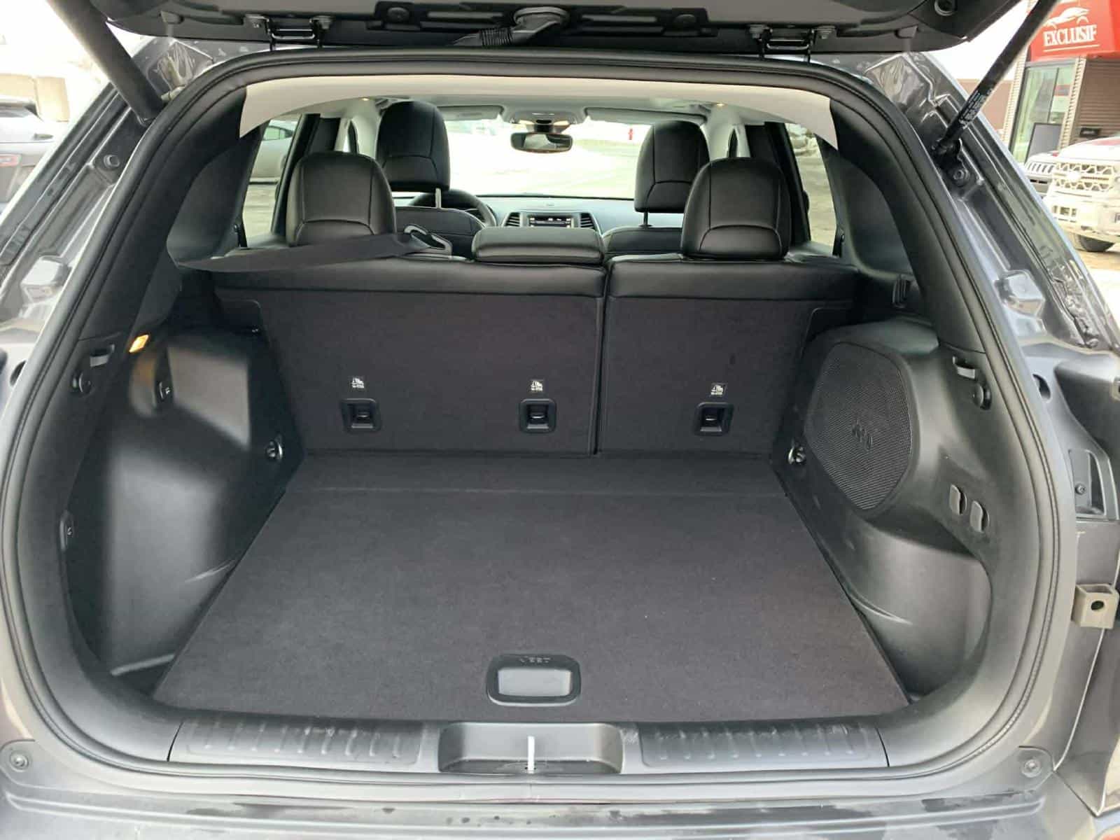 2023 Jeep CHEROKEE TRAILHAWK Trailhawk - Image 8