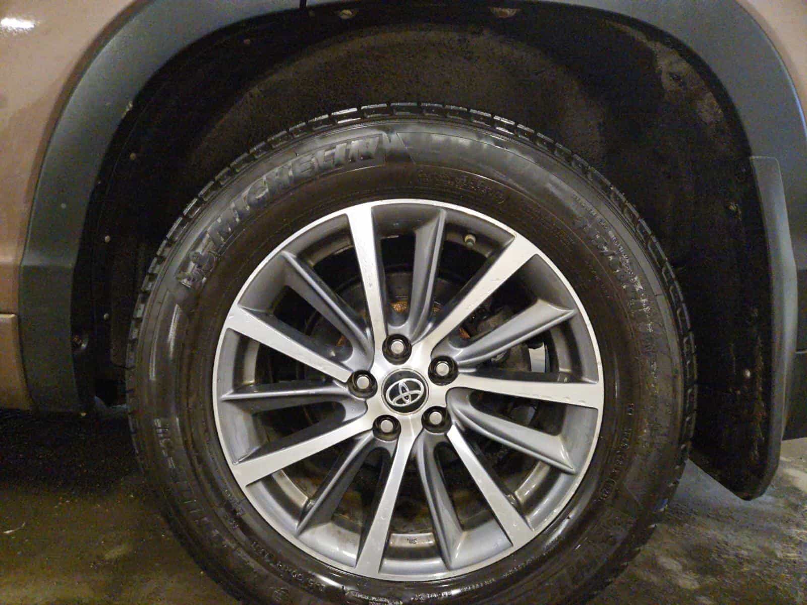 2018 Toyota Highlander XLE - Image 11