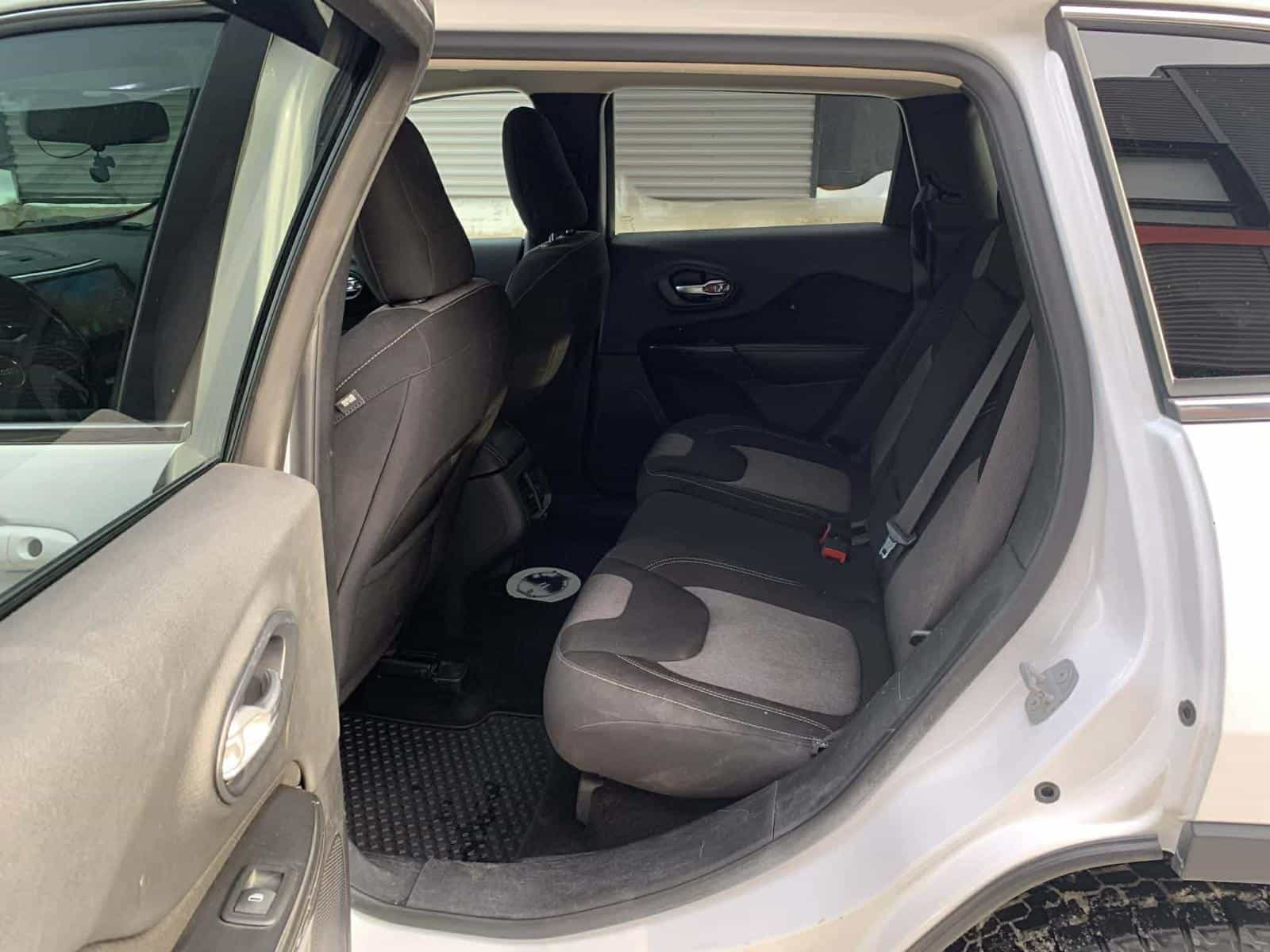 2014 Jeep Cherokee North - Image 9