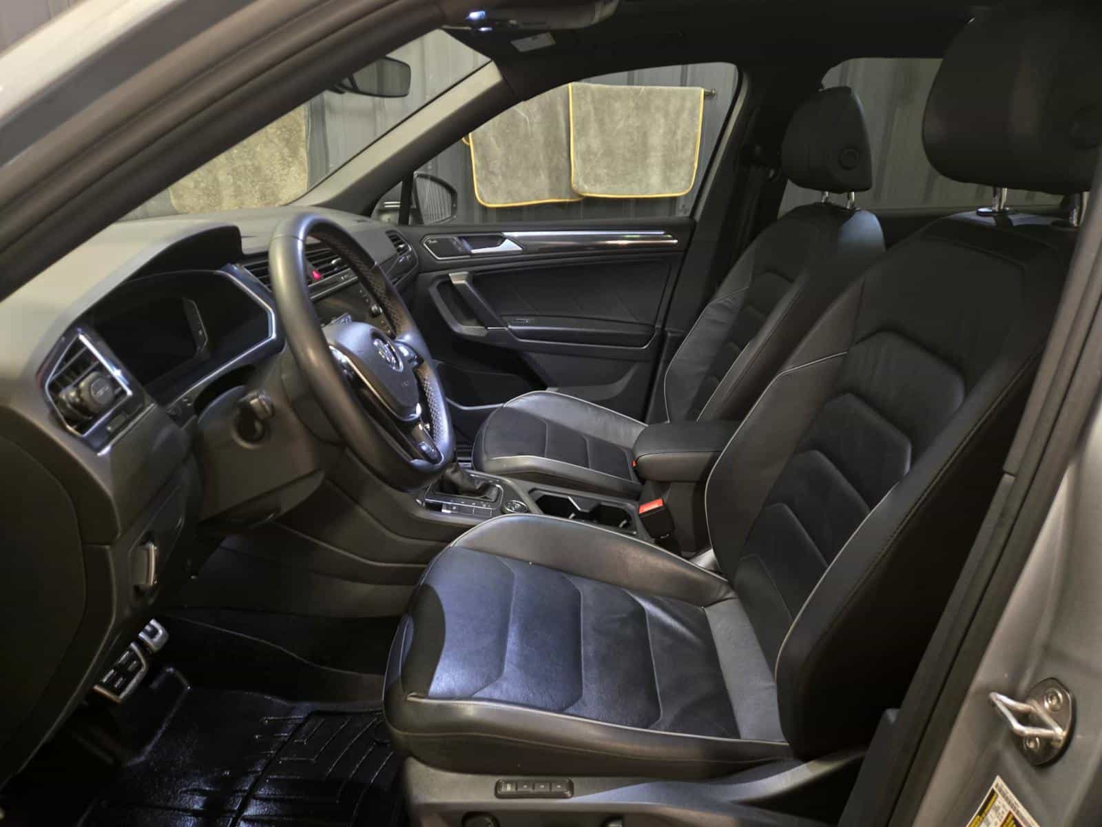 2020 Volkswagen Tiguan Sel Premium Highline - Image 11