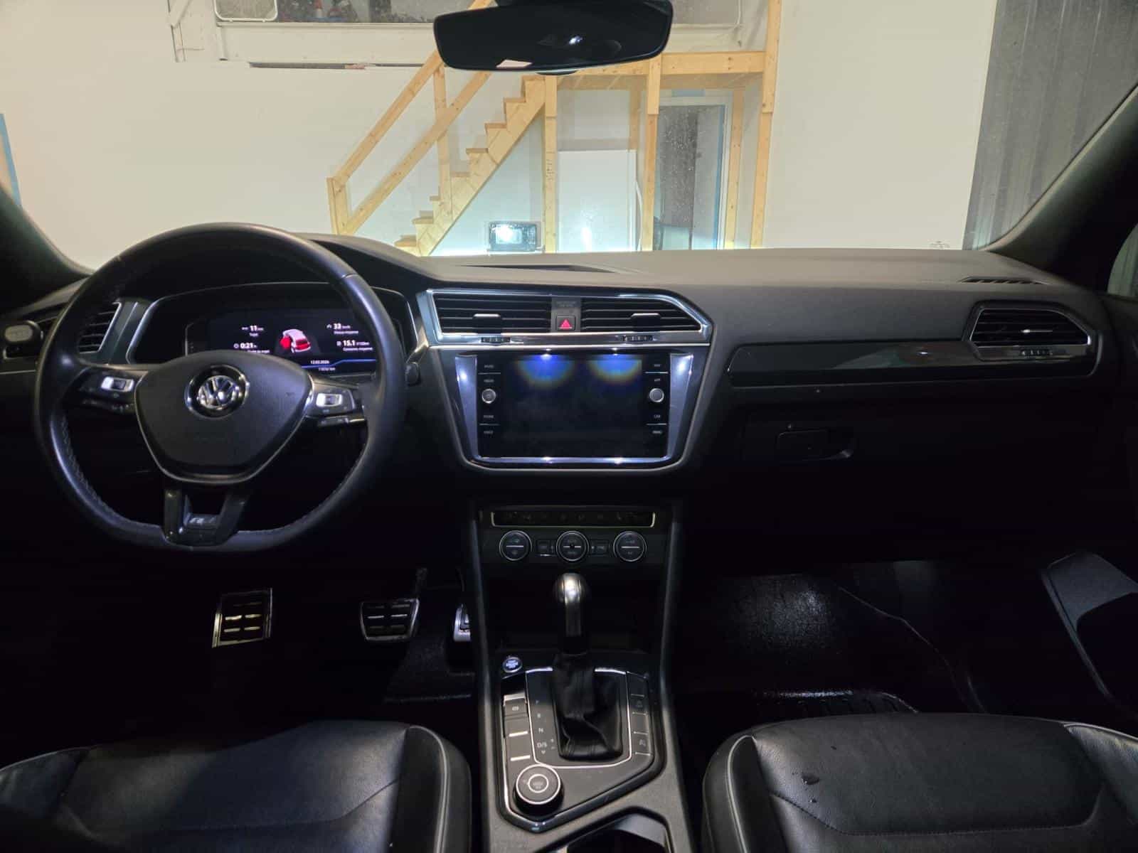 2020 Volkswagen Tiguan Sel Premium Highline - Image 13