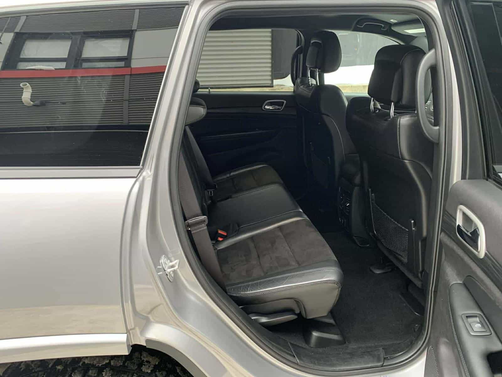 2019 Jeep GRAND CHEROKEE LAREDO/ALT Altitude - Image 8