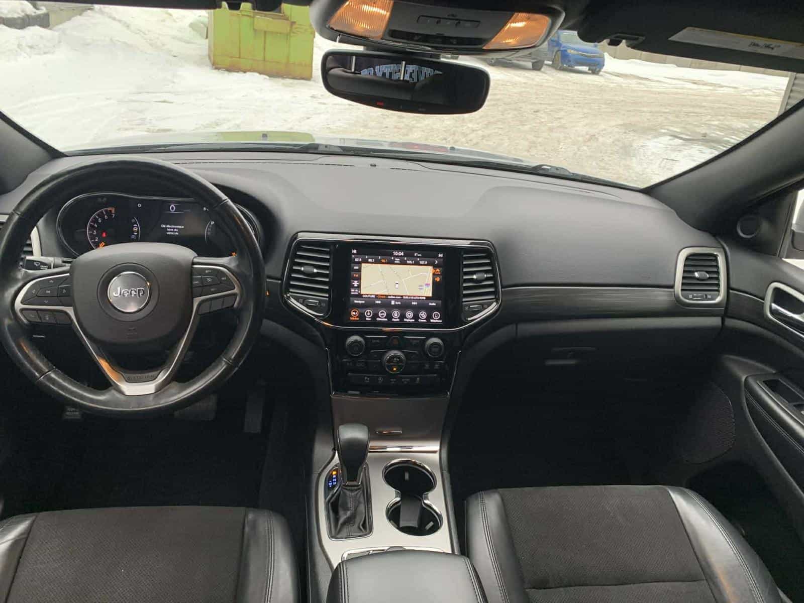 2019 Jeep GRAND CHEROKEE LAREDO/ALT Altitude - Image 10