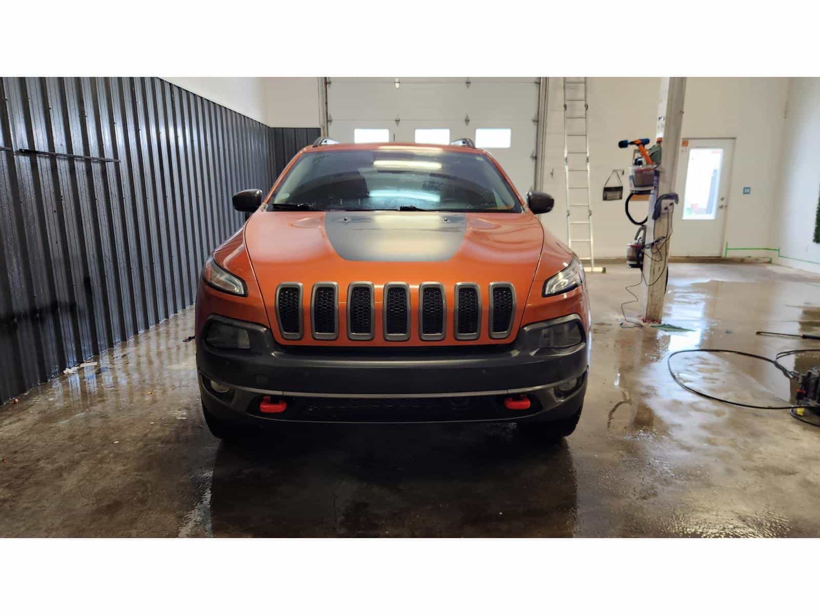 2015 Jeep Cherokee Trailhawk - Image 2