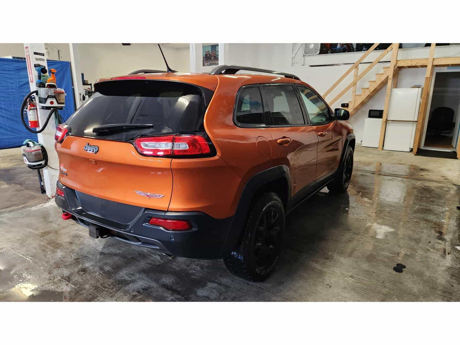 2015 Jeep Cherokee Trailhawk - Image 4