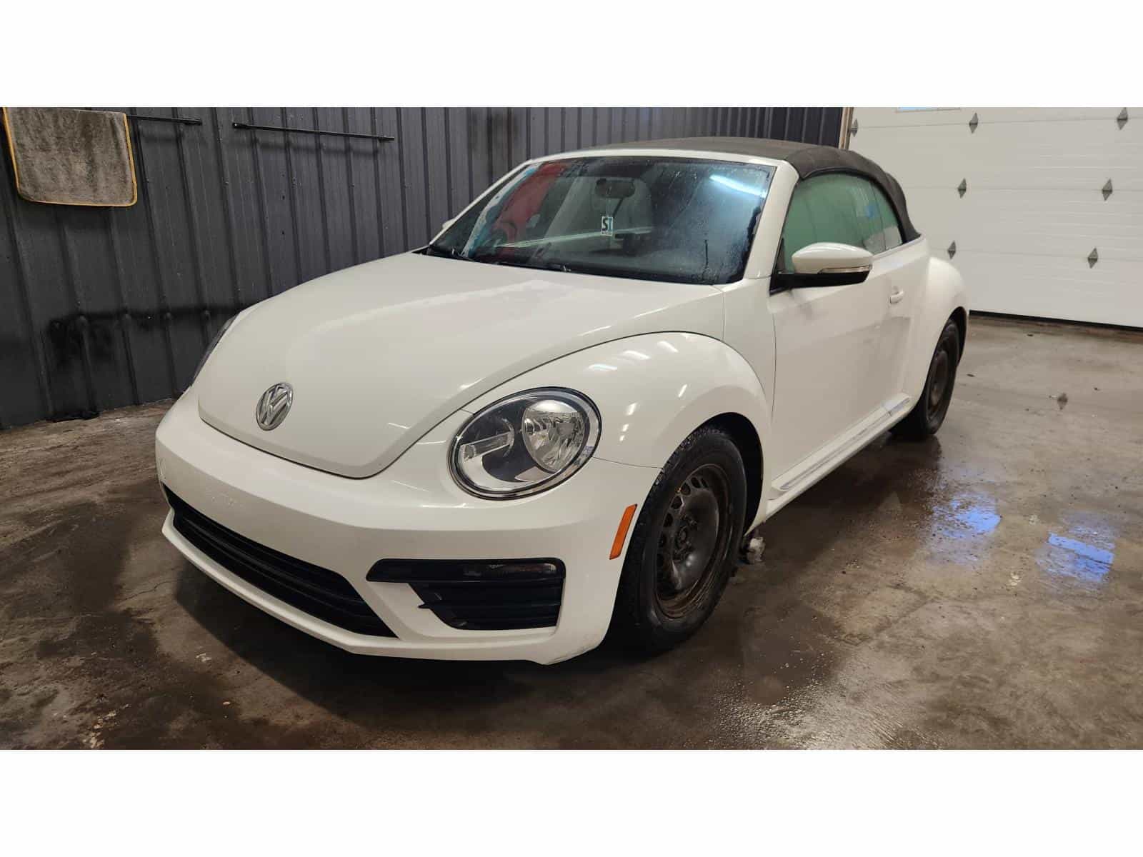 2018 Volkswagen Beetle Trendline - Image 1