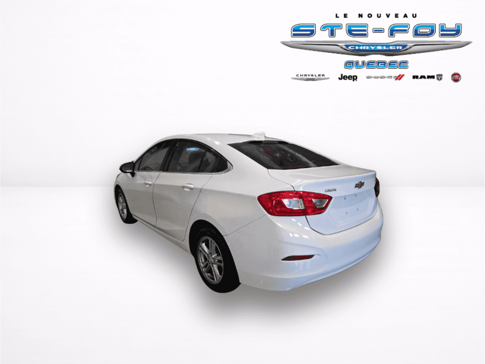 2017 Chevrolet CRUZE LT LT - Image 6