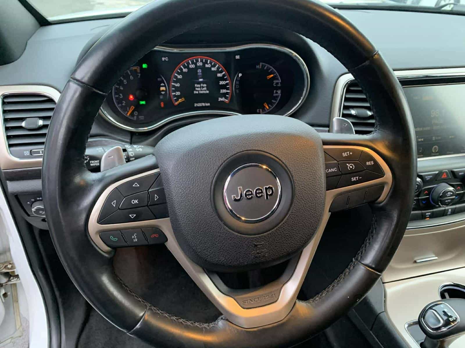 2015 Jeep Grand Cherokee Laredo - Image 15