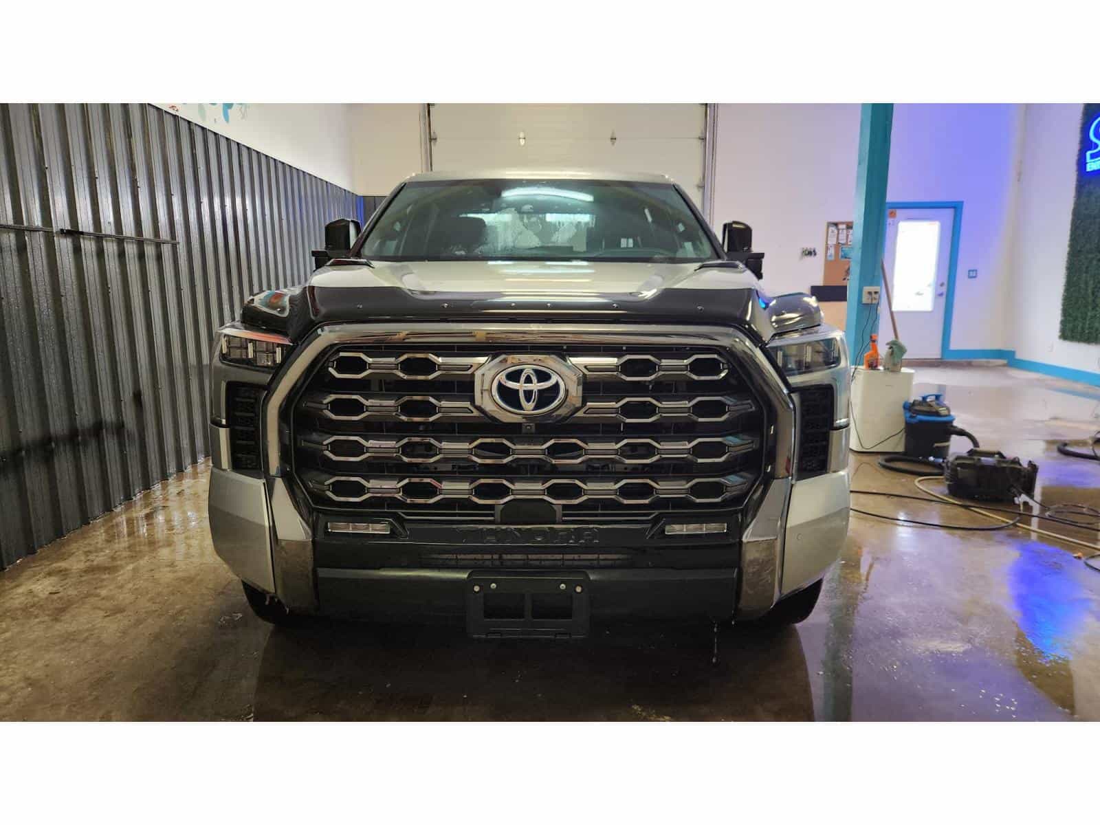 2024 Toyota Tundra Platinum - Image 2