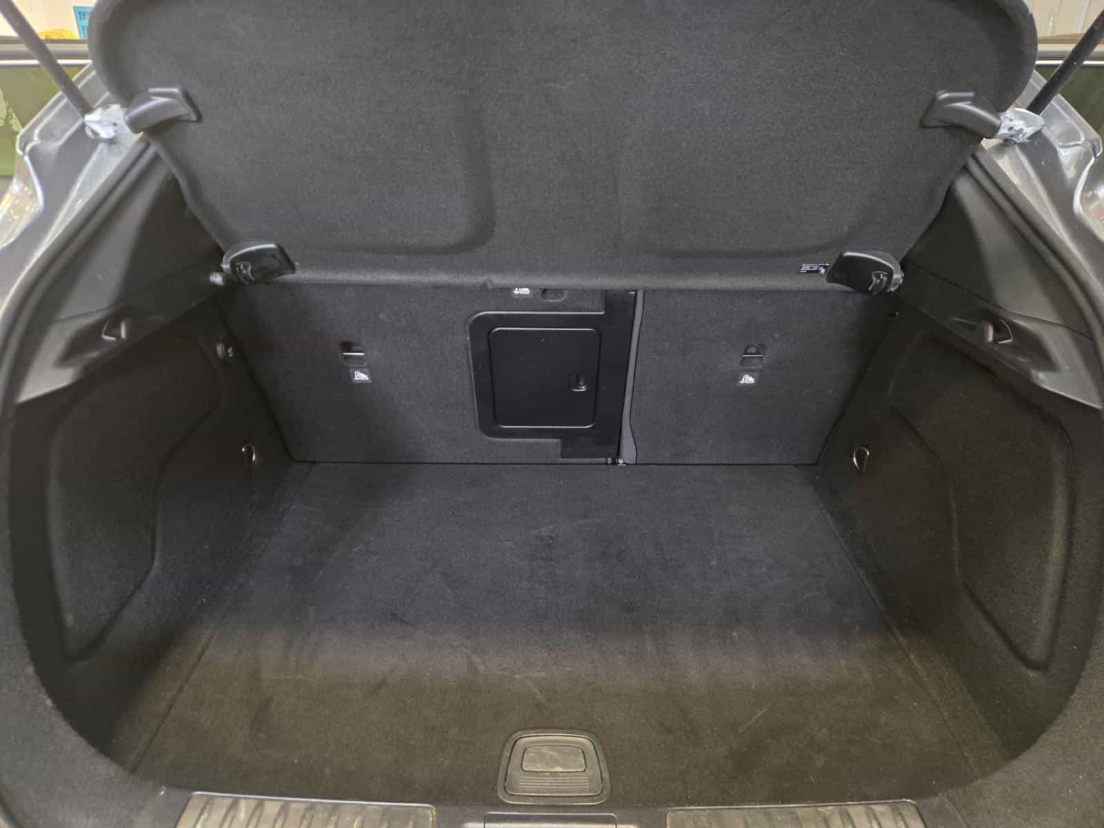 2017 Infiniti QX30 Premium - Image 11