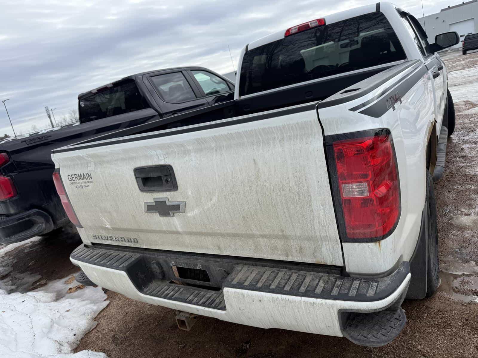 2017 Chevrolet Silverado K1500 Custom Custom - Image 2