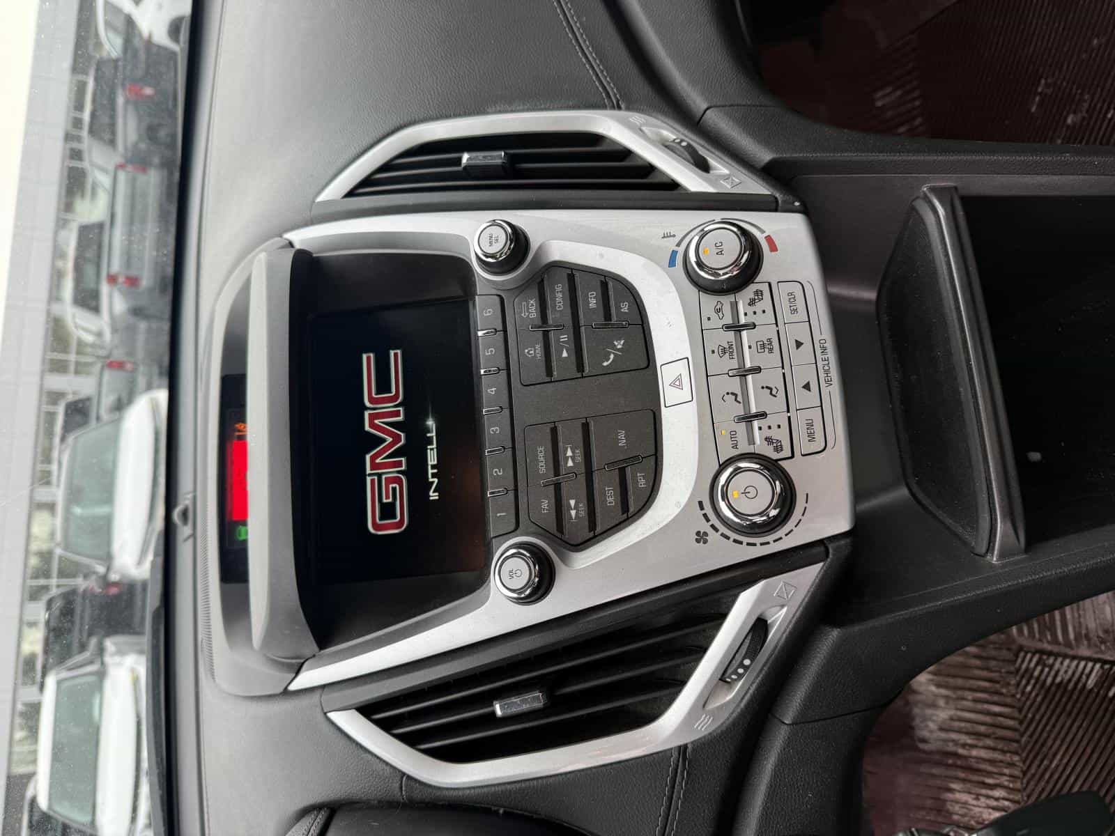 2016 GMC Terrain Denali - Image 2