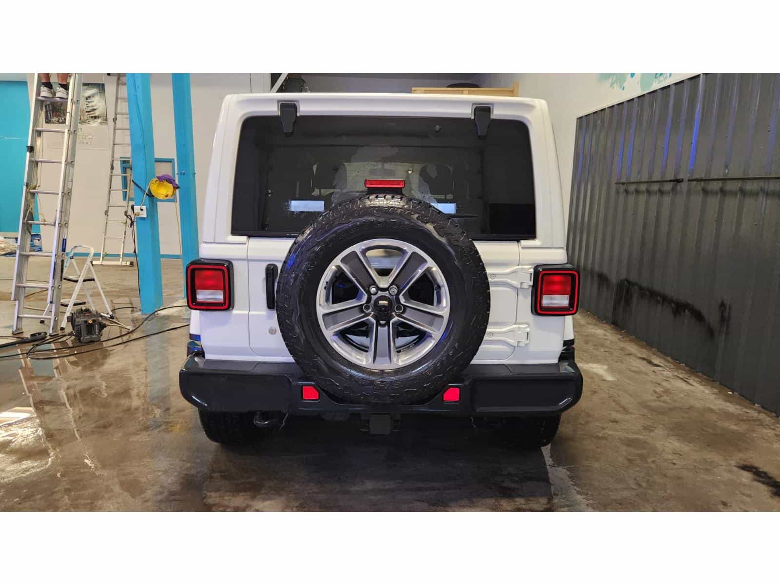 2018 Jeep Wrangler Unlimited Sahara - Image 5