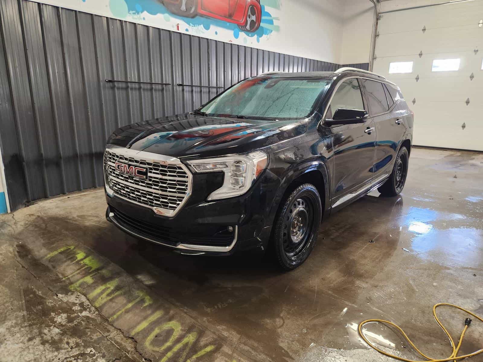 2022 GMC TERRAIN DENALI Denali - Image 1