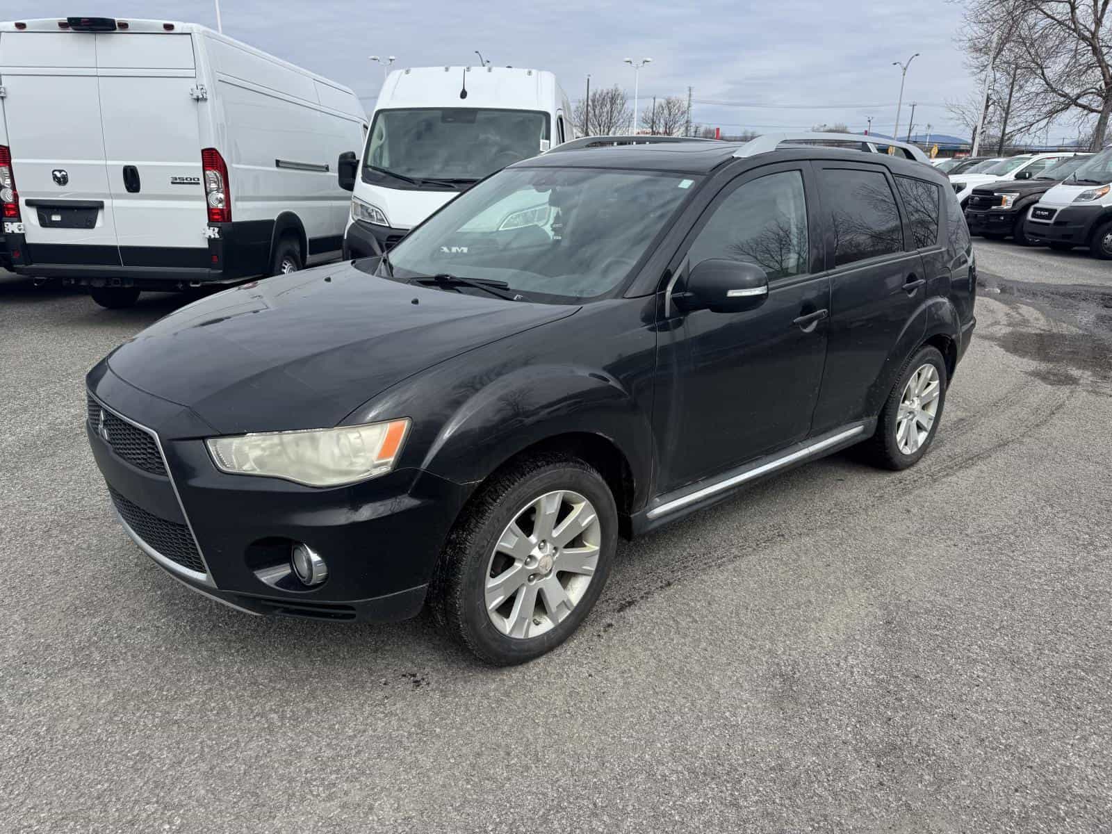 2010 Mitsubishi Outlander XLS - Image 1